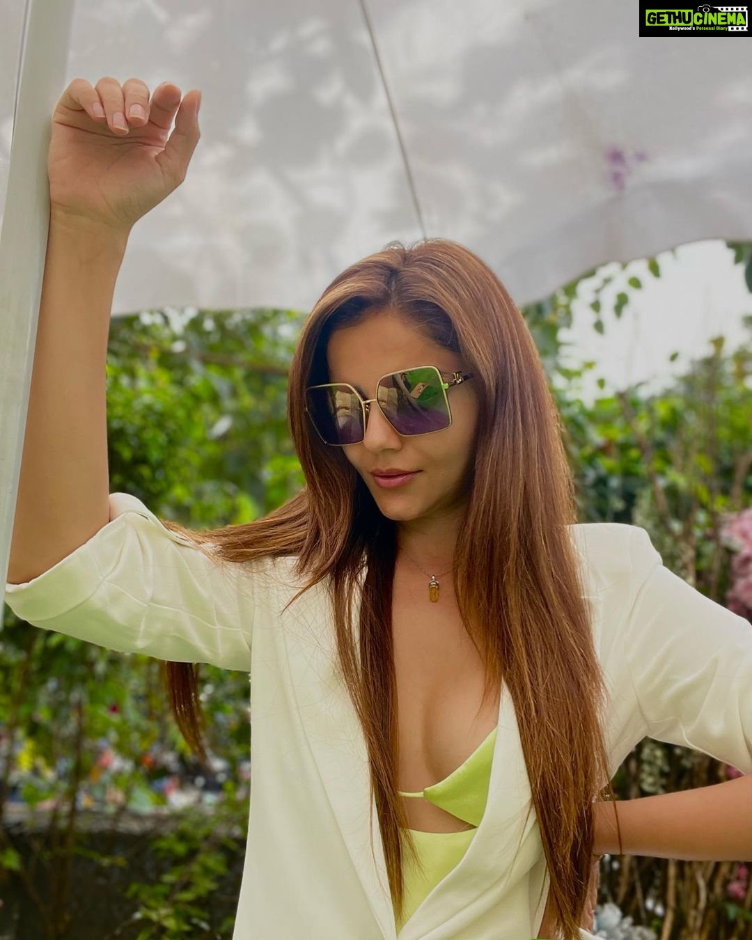 Rubina Dilaik Instagram - Hey gal @keertikelkar , its gonna be 15years soooooonđź’—