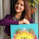 Rubina Dilaik Instagram - What are you gifting your siblings this Rakshabandhan? I've got it all figured out! I have decided to gift my siblings love and glow this Rakhi with @theayurvedaco Kumkumadi range! Happy Raksha Bandhan #AapkaApnaAyurveda #kumkumadi #SwitchToAyurveda Campaign by @ishreen_vadi