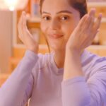 Rubina Dilaik Instagram - Today I am going to share my nighttime skincare secret with you all! I trust @theayurvedaco 10% Kumkumadi Night Gel with Saffron. My skin looks flawless every morning because of the nourishment, hydration, and rejuvenation it provides my skin all through the night Campaign by @ishreen_vadi