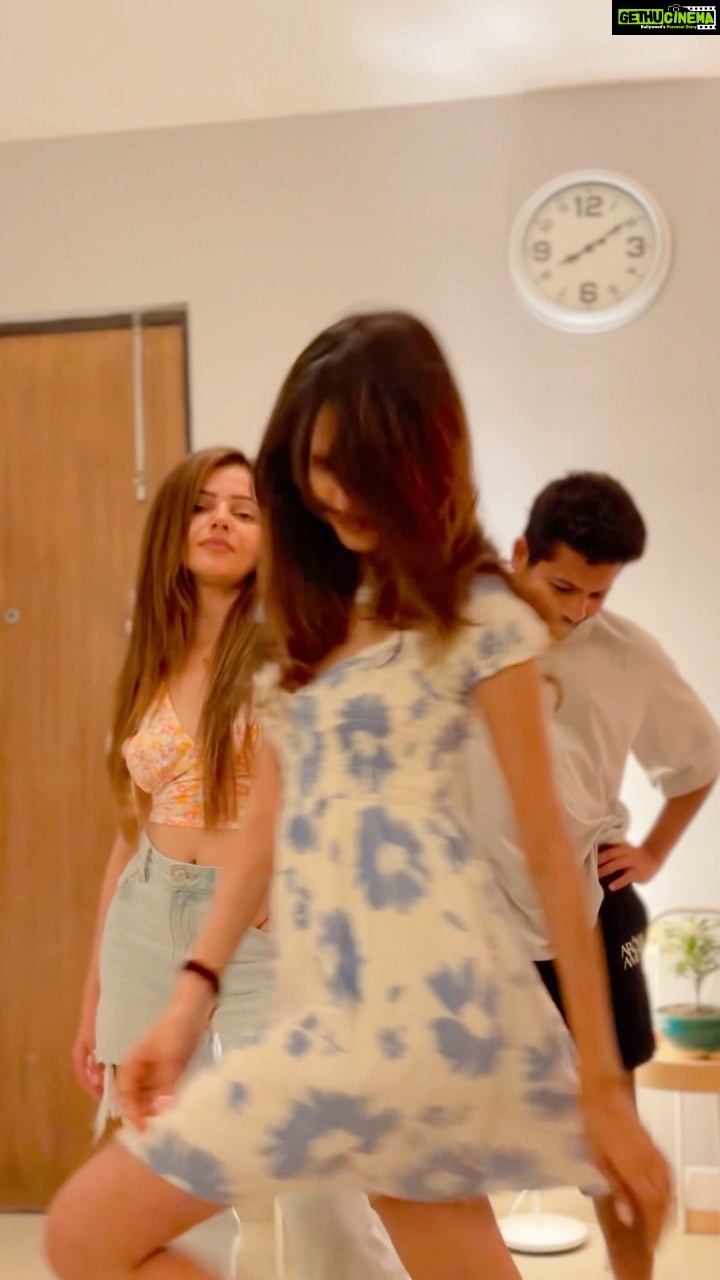 Rubina Dilaik Instagram - Goofballs @vajanianeri @nishantbhat85 😂