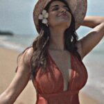 Ruhani Sharma Instagram - Beach baby 🏝