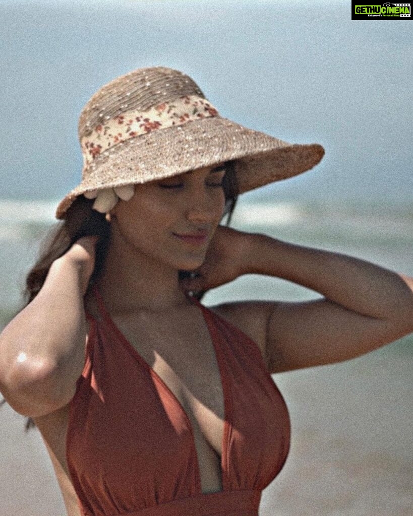Ruhani Sharma Instagram - Beach baby 🏝
