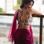 Sakshi Agarwal Instagram – Just your girl next door😍
.
@styleandsmitten
@raj_isaac_photography
@umamakeoverartistry
@makeupbyshyamala
@fineshinejewels
.
#sakshiagarwal #biggboss #kollywood #sareelove #saree #sexyback Chennai, India