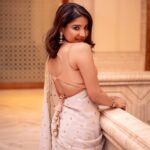 Sakshi Agarwal Instagram - She never cared for the crown. She preferred a sword🌟 . @thorkal_couture_official @murugeshmakeup_hair @fineshinejewels @vajiravelunatarajan @prosrivenkatesh . #sareelove #sakshiagarwal Chennai, India