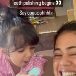 Sameera Reddy Instagram - Who loves going to the dentist?😬👀😂#monday #motherhood #moments #messymama #naughtynyra #motherdaughter #dentist 🦷