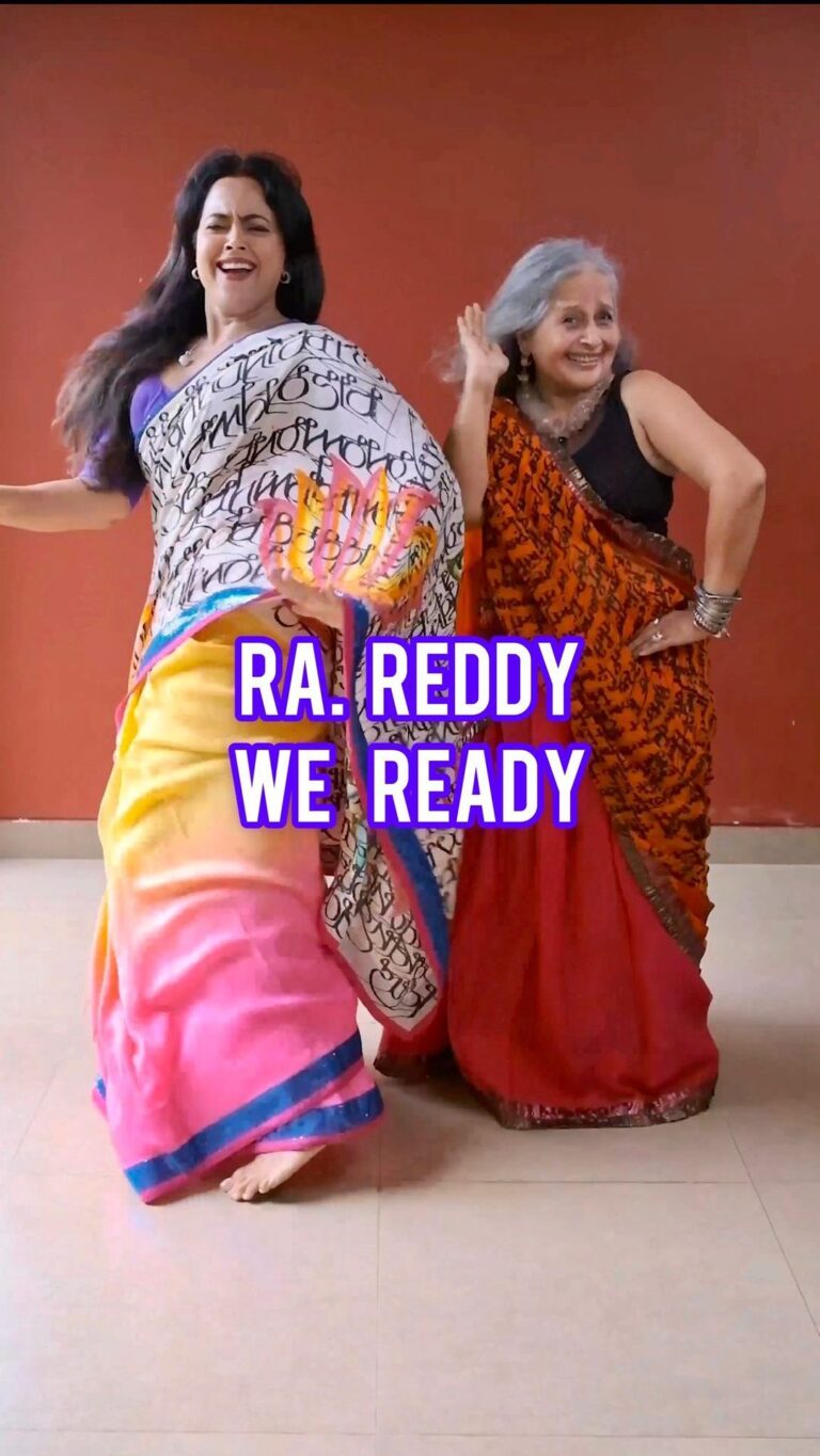 Sameera Reddy Instagram - Ra ra Reddy We r ready💃🏻Telugu Gujju Saas Bahu style! #messymama #sassysaasu #saasbahu #dance #telugu #gujju #dancereels #reelsinstagram