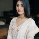 Samyuktha Menon Instagram - A tasteful off-white like if Time had a colour to it ✨ Photography - @pranav.foto Outfit - @shantibanaras @elevate_promotions Choker - @therover Stylist - @sandhya__sabbavarapu Styling team - @team_sandhya MUA - @tokala.ravi #bimbisarapromotions #photoshoot #instawhite #fortheloveofwhite