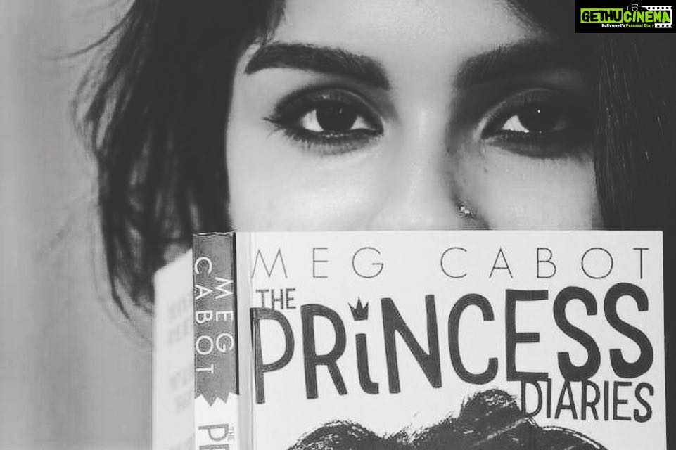 Samyuktha Menon Instagram - #princessdiaries #overwhelmed #happy PC @sarath_siva_kumar