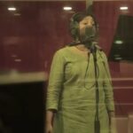 Samyuktha Menon Instagram - That’s mine ❤️❤️❤️ #theevandi #jeevamshamayi #shreyagoshal #comingsoon @tovinothomas @shreyaghoshal @fellu1987 @viniviswalal @praveen_prabharam @manupillai1093 @gs_gauthamsankar @kailasmenon2000 @appubhattathiri