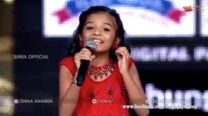 Samyuktha Menon Instagram - Gifted she is ❤️❤️❤️❤️ #malargale #favoritesong #feeling #wow #sreyajayadeep
