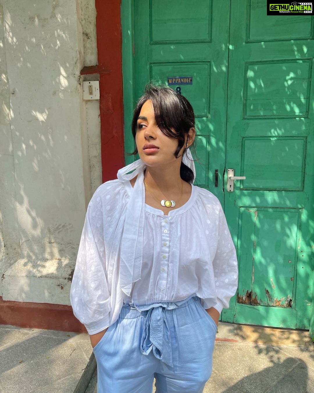 Samyuktha Menon Instagram - Me and my love for myself ❤️ Happy ❤️ day 😘😘 #pondicherrydiaries #mytravelgram #longdrive #motorhead Pondicherry