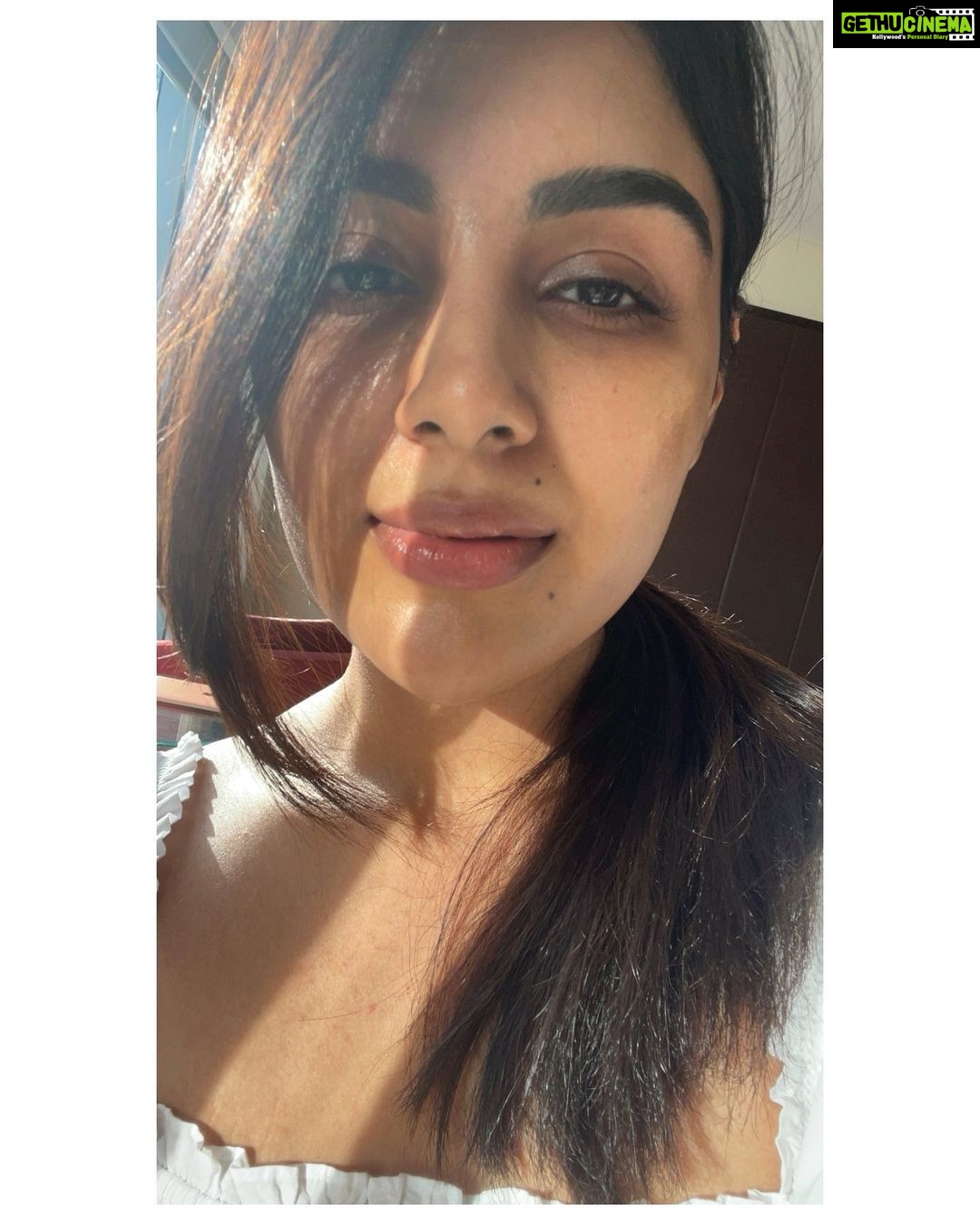 Samyuktha Menon Instagram Fell Upon A Pile Of Selfies Happy Times Photodump Selfiedump Instaselfie Instadump Happytimes Happyfaces Travelisbae Sanchari Iamsamyuktha Samoninsta Gethu Cinema