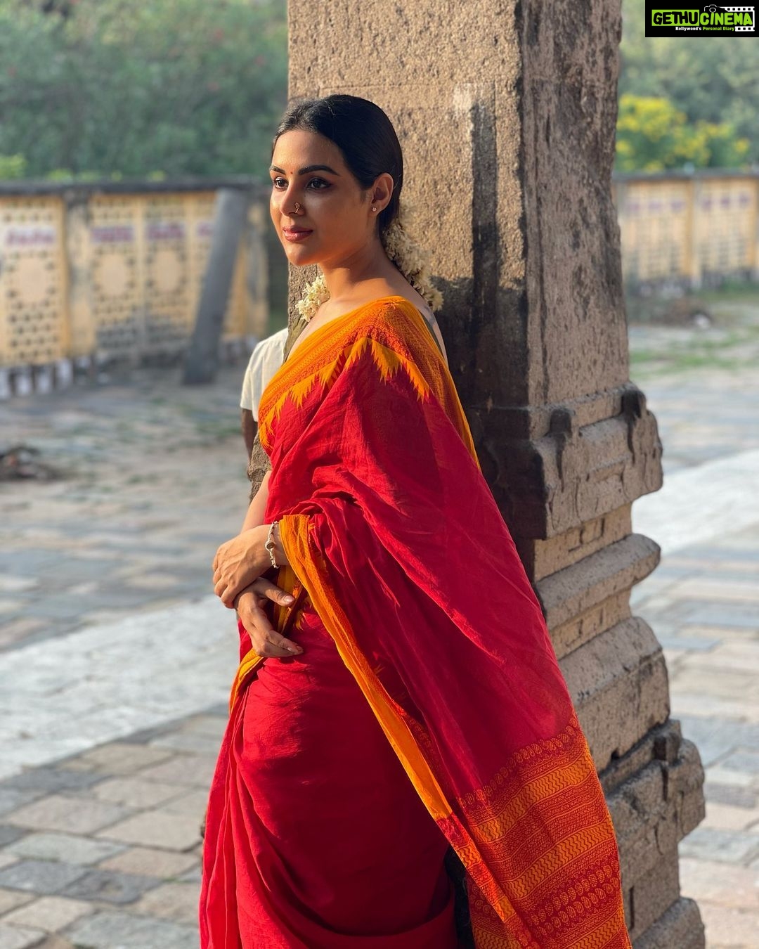 Samyuktha Menon Instagram - Consciousness is Her attire #Chidambharam Thillai Nataraja Temple, Chidambaram