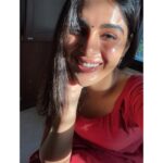 Samyuktha Menon Instagram – At times it is difficult to choose 🤷🏻‍♀️ So tell me guys , which one did u like ? 😁

#shootday #shoot #sunlight #playingwithlight #blahblahblah Hyderabad