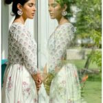 Samyuktha Menon Instagram - Peek-a-boo at the windows to my soul 💚 Wearing @theloom.in Captured by @faizsiddik 🤗🤗 #peekaboo #windows #soul #iamsam #talesofsam #samoninsta #heythere #sayhello #sayhi #coloursofinsta #instamood #floral #white #huesoflife #musings #standstill #breathe #wowsome #finding #searching #epic #instadaily #photooftheday #instaclouds #flyhigh