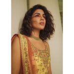 Samyuktha Menon Instagram – ✨Amber Blooms ✨

To work with the true pioneers of taking Indian fashion, patterns and fabric global was an absolute honour ✨

– @ritukumarhq  @ri_ritukumar and  @tanishq jewellery – 

The dashing, couture KESARI Collection of RI , Ritu Kumar Design looked like a dream paired with Tanishqs line that is all about  celebrating yourself, the SWAYAHM collection. The simple and classy bangles hugging my wrists is from the AARAMBH collection. 

Styling and Concept: @swetha_chiku ❤

Brand Business Associate [Tanishq] : @govindrajkamath 💙

MUA : @unnips – your dewy  and glowy makeup and the beach waves just completed the look ❤️

Photography : @vaffara_

Location :  @chittoorkottaram_cghearth, laid back aesthetics on the banks of Cochin Backwaters ☀️

Media branding : @reeltribe 😎

#heritage #culture #tradition #ritukumar #tanishq #unnips #vaffara #chittoorkottaram #aarambh #kesari #collection #photoshoot #lookbook #yellow #playful #samoninsta #grace #swayam #contemporary #kochi #godsowncountry #newlook #ritukumarfashion #samfam #strength #beauty #kottaram #royalty #cochin Chittoor Kottaram