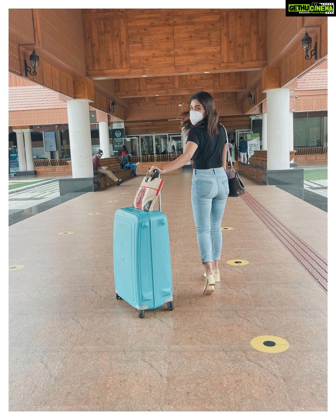 Samyuktha Menon - 290.2K Likes - Most Liked Instagram Photos