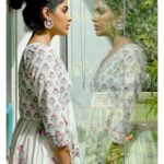 Samyuktha Menon Instagram - Peek-a-boo at the windows to my soul 💚 Wearing @theloom.in Captured by @faizsiddik 🤗🤗 #peekaboo #windows #soul #iamsam #talesofsam #samoninsta #heythere #sayhello #sayhi #coloursofinsta #instamood #floral #white #huesoflife #musings #standstill #breathe #wowsome #finding #searching #epic #instadaily #photooftheday #instaclouds #flyhigh