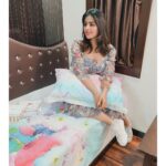 Samyuktha Menon Instagram – Helloooo !!! 👋🏼
📸 @nehaavchander 
#hello #justsayinghi #howyoudoin #backtowork #happiness #allsmiles #florals #allthecolours #samoninsta #instafam #instapost #hyderabaddiaries #shootjournal #youok #ilikeyou #samfam #colours #lovingit #itwillgetbetter #love #life #joy