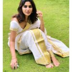Samyuktha Menon Instagram - Gentle but High on Self ❤️ Knowing it and being ..what else is happiness ✨ 📷 @faizsiddik #talesofsam #musings #sundayvibes #samoninsta #samfam #loveandlight #stardust #fairydust #sundayfunday #insta #thegram #highonlife #selflove #flow #magic #secretsofsuccess #instamood #instadaily #instasaree #sareelove #keralasaree