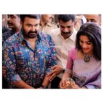 Samyuktha Menon Instagram - ആരാണ് ആ നടന വിസ്മയത്തിന്റെ മുന്നിൽ കോരിത്തരിച്ചു നിന്ന് പോവാത്തത് ? അദ്ദേഹത്തിന്റെ സിനിമകൾ സംഭവിച്ച കാലഘട്ടത്ത് സിനിമയേ സ്നേഹിച്ചതും , സിനിമയിൽ എത്തിപ്പെട്ടതും എല്ലാം ഭാഗ്യം .ഒപ്പം എന്നെങ്കിലും അഭിനയിക്കാൻ സാധിക്കട്ടെ എനിക്ക് 😊 പിറന്നാൾ ആശംസകൾ ലാലേട്ടാ ❤️ @mohanlal #mohanlal #thecompleteactor #foreverfangirl #vismayam #magician #lalettan #happybirthdaylaletta #cherishing #instamoment #blessed #oreorurajavu