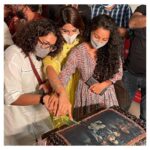 Samyuktha Menon Instagram - 3 Epic Movies. 3 Epic Makers 3 Epic Characters. Aanum Pennum has been a soul filling journey, that I would retake any time in life. Presenting Savithri along with starwalt performers like Parvathy who poetically recreated Rachiyamma and Darshana who played Rani with absolute ease makes me unexplainably happy and satisfied as an actor. @par_vathy @darshanarajendran Aanum Pennum is close to heart ❤️ Wearing @theloom.in #happy #blessed #malayalamcinema #aanumpennum #comrade #memories #closetoheart #instasmile #instagood #instawow #samoninsta #malayalammovies