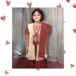 Samyuktha Menon Instagram - June 1st !! ഇക്കുറിയും എല്ലാം ഓണ്ലൈൻ ആണെങ്കിലും സ്‌കൂളിലേക്ക് തിരിച്ചെത്തുന്ന മിന്നും താരങ്ങൾക്ക് എന്റെ ആശംസകൾ ! ❤️ ഈ മിടുക്കിയായ സ്‌കൂൾ കുട്ടിയെ പരിചയമുണ്ടോ എന്ന് നോക്കിക്കേ 🤓 #schooldays #throwback #schoolmemories #schooltime #schoolreopening #memoryrush #nostalgia #funnyolddays #prettygirl #littlegirl #downthemmemorylane #thebesttime #munchkins #instakids #instaschool #throwback #throwbacktuesday #happytimes #children #june1 #schoolreopening #havefun #lovetoall