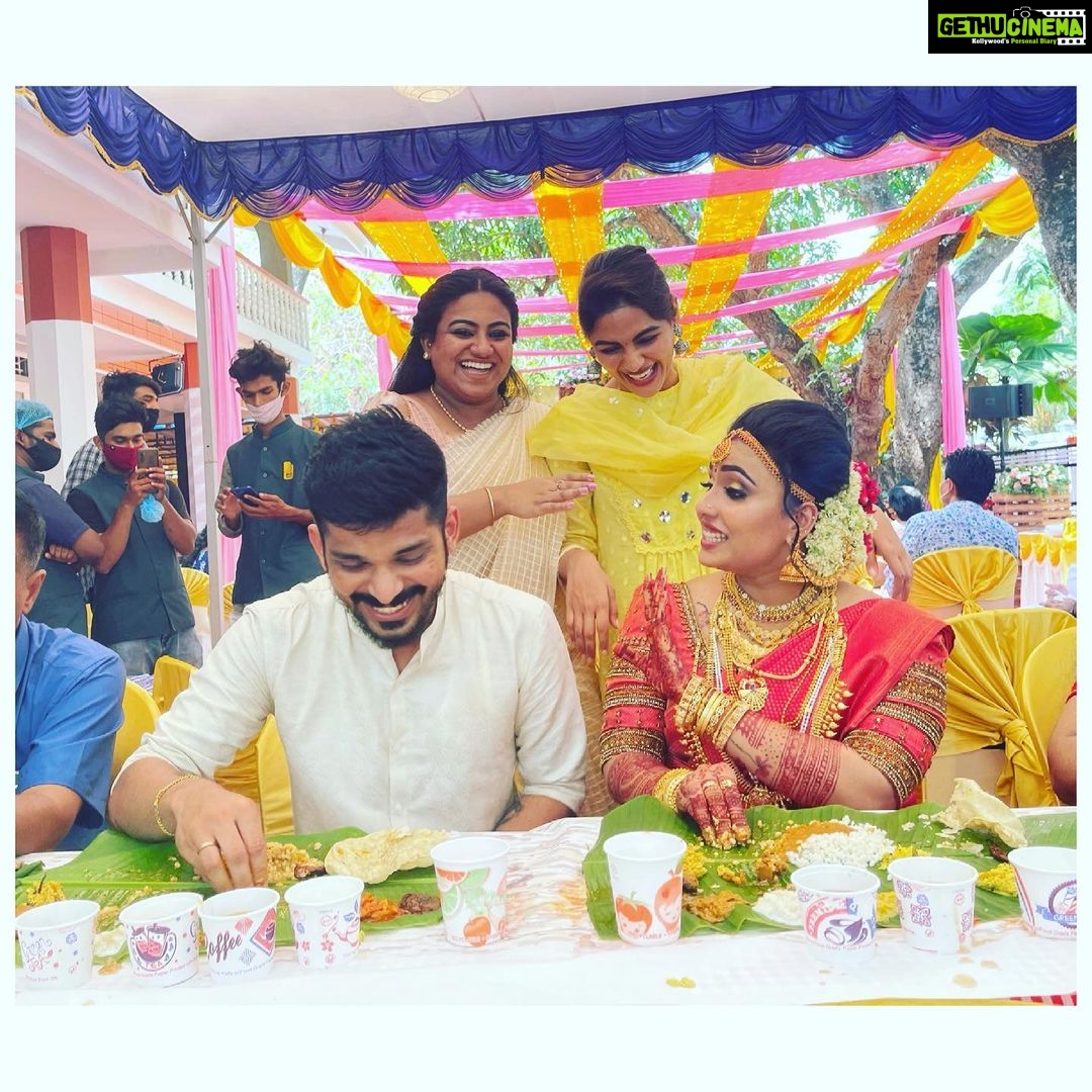 Samyuktha Menon Instagram - 11 of years of knowing each other, loads of laughter , the emotional ups and downs .. we have seen it all. It gives me immense pleasure every time I cherish my special moments with you.Every time I yearn for an ounce positivity I can fall back to you. What else can true friendship possibly be ? 😊❤️ @aswathyviswanathan_ @_sr_zia_ I wish my Achu and Vineeth the happiest life ahead . #friendship #friendshipgoals #friendlove #instafriends #partnerincrime #memories #throwback #nostalgia #downthememorylane #instafriends #instalove #stories #instastory #instahaopy #positive #happiness