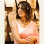 Samyuktha Menon Instagram - I see . I see the things worth seeing .