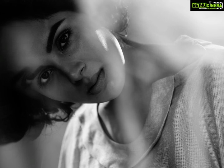 Samyuktha Menon Instagram - Love doesn’t need anyone else. It finds its love from nothing - from absolute nothing. ... And it colours my world with uncanny shades of loneliness. Once I find the colours, it moves me. It lifts me. Visit www.storiesbytijojohn.com for Love After Love Stories by @tijojohnphotography Part 2- FLUIDITY of SELF featuring @samyukthamenon_ Written by : @brand_swamy Concept by : @tijojohnphotography & @samyukthamenon_ layout designs : @oldmonksdesign @sreejithsnark @sethu__anand Media Relations (samyuktha) : @fashionmongerachu Creative contribution : @pasivakumar Fashion Tape : @picstory_josecharles Music by: @vinu.thomas.902 Web designs : @yesudas_v_george Retouching : @jeminighosh Styling : @shajeshnoel Make up : @jijeeshmakeupartist Art : @dayalu.k.d.8 Art associated by : @vinuks8 Motion design : @thenayamplaken Hospitality : unni kodungalloor Production : @jithinharid Web developed by : @ijithinkumar & @yesudasgrinil Photography Team : @leninkottapuram @vishnunarayananphotography @itsmegeorgeantony Pets : @anil_gopinath_v Streaming on www.storiesbytijojohn.com