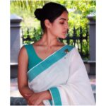 Samyuktha Menon Instagram - Some ocassions merit special attention. Away from your ownself. ⁣ ⁣ I was invited to grace the World Cancer Day programme at Amrita Institute of Medical Sciences in Kochi and it was a reality check. To be amongst scores of women who embody exemplary human spirit and courage to live, and fight the adversities. Of those who challenged and won, and continue to inspire and believe. ⁣ ⁣ I wore a cotton handwoven sari, one of the first pieces that was woven on revived looms after the 2018 floods in Chendamangalam through an initiative aided by @savetheloom_org. The simplicity and elegance of this sari that embraced me warmly was also woven by a survivor. Of cancer. Of a natural calamity. By an extraordinary woman who chose to defy the odds in her life and saw hope. ⁣ ⁣ The beauty of this handweave infused immense confidence and embodied so many stories. ⁣ ⁣ #iamandiwill #worldcancerday #chendamangalam #handloom #handwoven #storiesofwomen #survivors #signsforchange #wecanican #hope #life⁣ #chendamangalam #savetheloom
