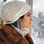 Samyuktha Menon Instagram - Out of the bosom of the Air,⁣ Out of the cloud-folds of her garments shaken,⁣ Over the woodlands brown and bare,⁣ Over the harvest-fields forsaken,⁣ Silent, and soft, and slow⁣ Descends the snow.⁣ ⁣ ~ Henry Wadsworth Longfellow / Snow-Flakes. ⁣ ⁣ The fresh snow fall. The endless white scape spread like a sheet across the sight. The feel of snowfall and flakes touching your face is surreal. There is a certain calm and beauty. Seeing endless snow is therapeutic and blissful. It can transport you to a different world altogether. ⁣ ⁣ Merry Christmas 🎄 ⁣ #throwback #snow #winter #holiday #festivemood #wishes #xmas #christmas ⁣ ⁣