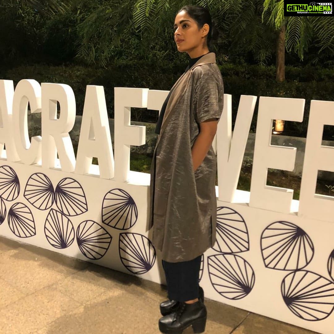 Samyuktha Menon Instagram - This past week I was in Delhi to cheer for a movement I am passionate about since they began their work in Kerala last year after the floods - Save The Loom. They have been doing some exemplary work - not just about the revival process post floods or ensuring better livelihood for the artisans but in bringing holistic paradigm shift in the manner the entire industry has been functioning. Congratulations @savetheloom_org . Your work has been deeply meaningful so far and I hope you shall continue this journey to bring back pride to the craft and its artisans. I on my part shall be the self appointed torchbearer for your work and shall support in every way I can. Life changing experiences are always born out of inner beliefs and deep reason to stay true to yourself. This is one such journey that has impacted me and you shall hear from me more on this. Attending this event in Delhi swell my heart with pride to see the recognition coming to an organisation that worked in the grassroots in Kerala being acknowledged at the highest platform for celebrating craft and our artisans. Bravo @savetheloom_org @menonpr @alpiboylla @dinumad Outfit : @akaaro by @gauravjaigupta #recognition #reward #kerala #indiacraftweek #indianfashion #handloom #khadi #consciousconsumption #worldstage GMR Aerocity New Delhi