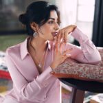 Samyuktha Menon Instagram – UNFORGETTABLE DIVO!
Pretty in pastel pink?
Yea and I’m soaking in the silent charm of this
angelic diamond wear.
On such shimmering days, I really feel entranced. I’m now exclusively yours, DIVO Diamonds.
Thank you @ttdevassy for these sparkles you gift in our lives.
#ExclusivelyYours
#TTDevassy #TTDevassyJewellery #DivoDiamonds #divobytt #samyuktha