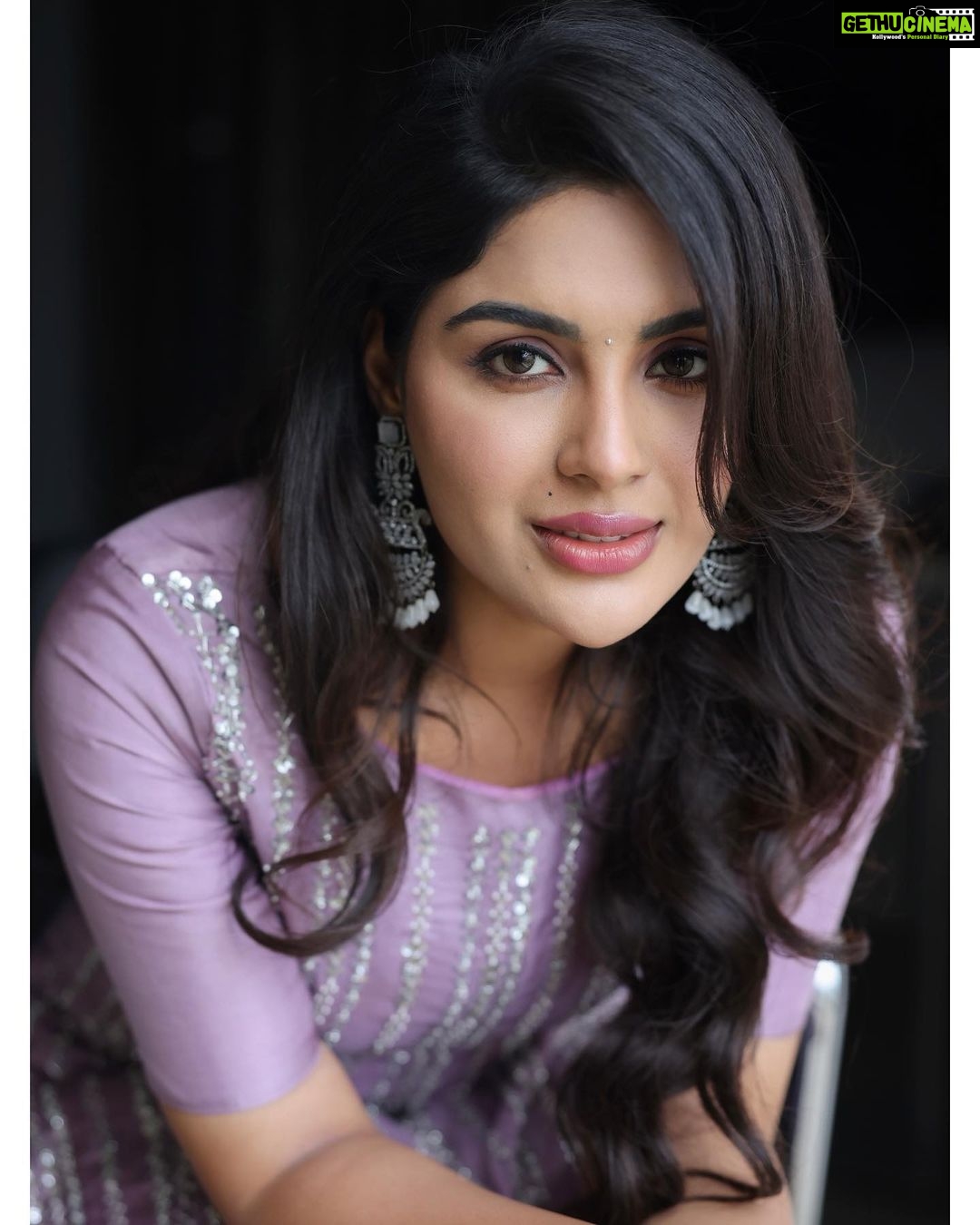 Samyuktha Menon Instagram - Never stop gazing at your dreams ✨ Photography - @pranav.foto Outfit - @arka_by_divya_kanigalupula Jewellery - @petalsbyswathi Stylist - @sandhya__sabbavarapu MUA - @tokalasomasekhar_makeup Hair - @rajesh_chinchili #neversaynever #likethereisnotomorrow #instaphoto #saturday