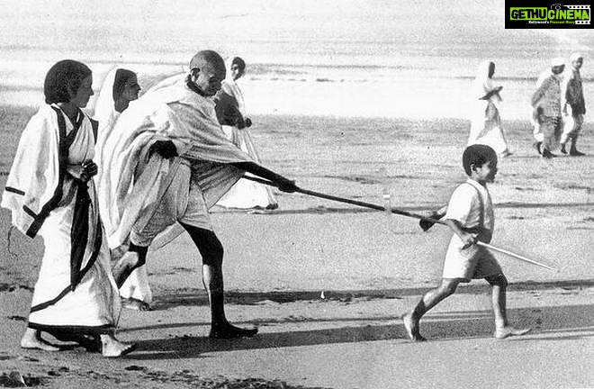 Samyuktha Menon Instagram - “Our greatest ability as humans is not to change the world; but to change ourselves.” ~ MAHATMA GANDHI ~ 150th Birth Anniversary It's always intrigued me and somewhere when I grew up I gave my own logic to it. Travel to every city and town of India and inevitably you find a central road named MG Road . Most prominent cities in the world have a road or statue to honour him and his legacy. Mahatama Gandhi and his exemplary life are the greatest teachings for mankind , and I aspire to be a humble follower. His words find resonance whenever I look inward for inspiration or to fight my own battles with myself. On his 150th birth anniversary, I reaffirm my beliefs, and would love to tread on his teachings as I aspire to be a better human being, and achieve the goals I set for myself. #mahatmagandhi #mkgandhi #gandhijayanti #inspiration #leadbyexample #bethechange