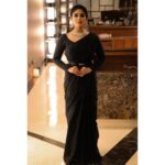 Samyuktha Menon Instagram - The poetic black 🖤 Saree @paroscouture Belt @sabyasachiofficial Accessories @mspinkpantherjewel Hair @sajithandsujith PC @_decibelhost_