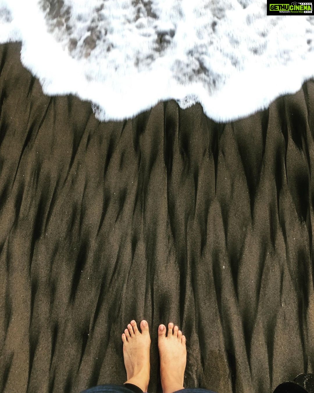 Samyuktha Menon Instagram - Ocean|Shore|Sea 🌊