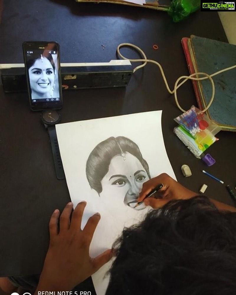Samyuktha Menon Instagram - I BELIEVE TIME IS THE MOST PRECIOUS GIFT YOU CAN GIVE TO SOMEONE. WHAT MORE SHOULD I ASK FOR WHEN PEOPLE WHO DON’T EVEN KNOW ME IN PERSON TAKE THEIR TIME TO CREATE AN ART WORK THAT HAS MY FACE. #OVERWHELMED #COUNTINGMYBLESSINGS #thankyou