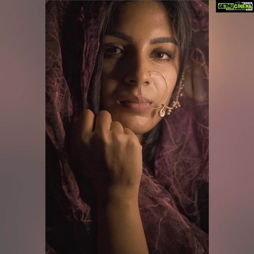 Samyuktha Menon Instagram - Set your life on fire. Seek those who fan your flames - Rumi #insight Captured by @flying_asplif_