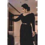 Samyuktha Menon Instagram - The poetic black 🖤 Saree @paroscouture Belt @sabyasachiofficial Accessories @mspinkpantherjewel Hair @sajithandsujith PC @_decibelhost_