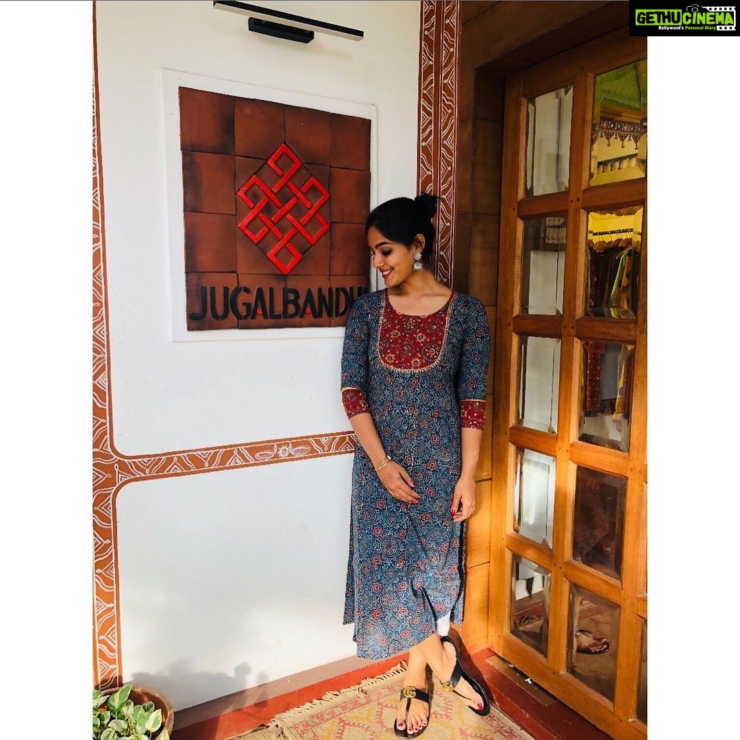 Samyuktha Menon Instagram - Pre-promotion roaming :) @jugalbandhi Jugalbandhi