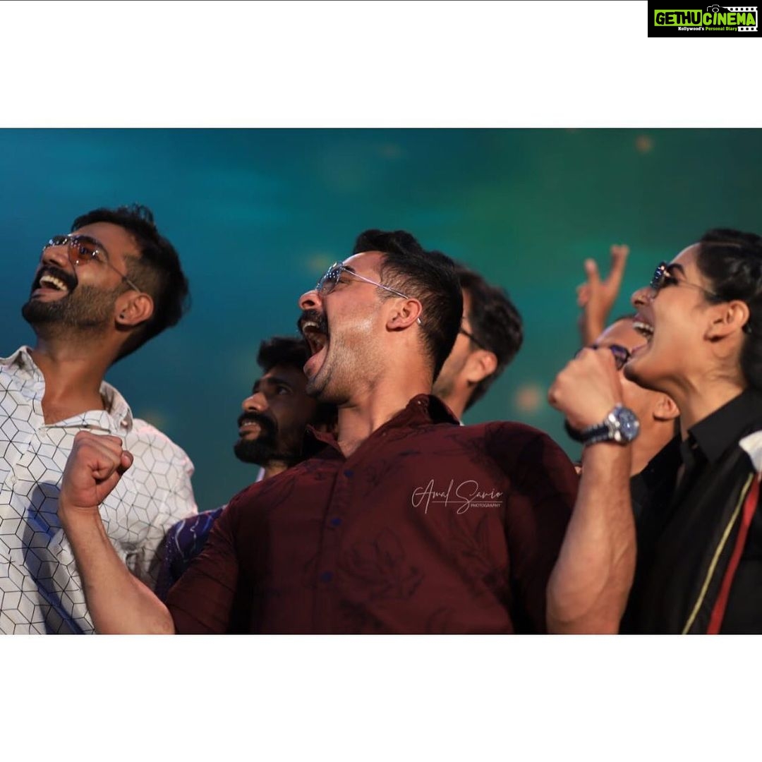 Samyuktha Menon Instagram - Our eyes says it all . The excitement , amazement,joy, laughter,cheers, anxiousness,overwhelmed . Thank you so much everyone. Kalki teaser trending in YouTube now. Find the link in my bio π @kalkithemovie