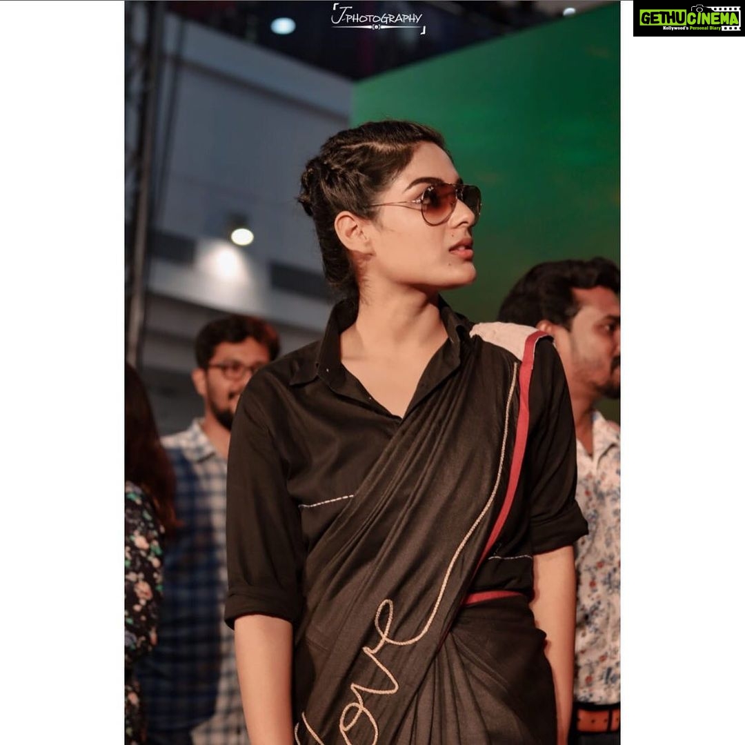 Samyuktha Menon Instagram - Our eyes says it all . The excitement , amazement,joy, laughter,cheers, anxiousness,overwhelmed . Thank you so much everyone. Kalki teaser trending in YouTube now. Find the link in my bio π @kalkithemovie