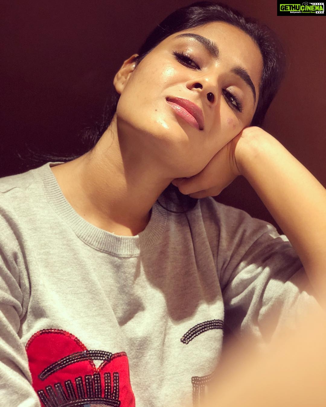 Samyuktha Menon Instagram - The Pose 🤦🏻♀️