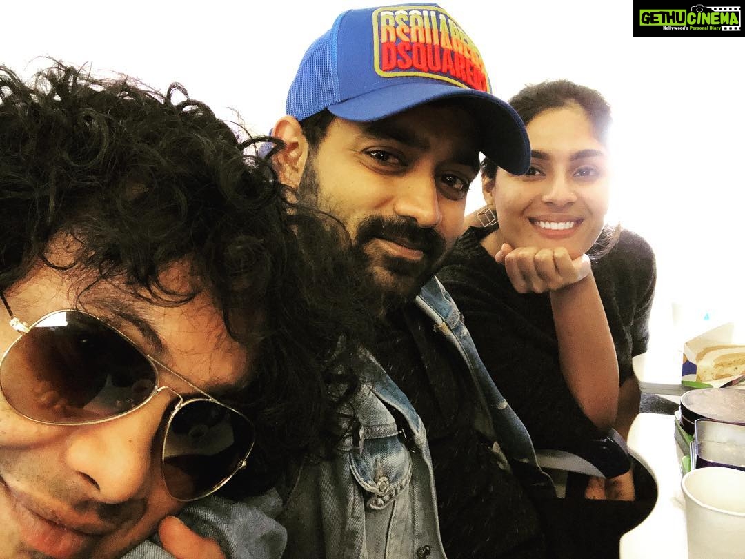 Samyuktha Menon Instagram - Oru prethekatharam vimanayathra #throwback