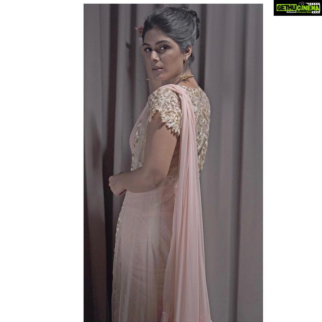 Samyuktha Menon Instagram - In a @poornimaindrajith MUA : @unnips Jewellery : @celia_palathinkal Nail Art : @artistry.nail @flying_asplif_ I don’t have to thank you . So 🤗. You make me love myself through your pictures.