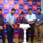Samyuktha Menon Instagram - Meet #oppof11pro . The latest phone from @oppo . With a wonderful selfie pop up camera and many other features. Happy to do the first sales @mygdigital Edapally. All the photo freaks grab your #oppof110pro from @mygdigital which has branches all over Kerala. Thank you @asaniya_nazrin for this look of mine .