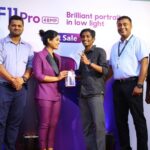 Samyuktha Menon Instagram - Meet #oppof11pro . The latest phone from @oppo . With a wonderful selfie pop up camera and many other features. Happy to do the first sales @mygdigital Edapally. All the photo freaks grab your #oppof110pro from @mygdigital which has branches all over Kerala. Thank you @asaniya_nazrin for this look of mine .