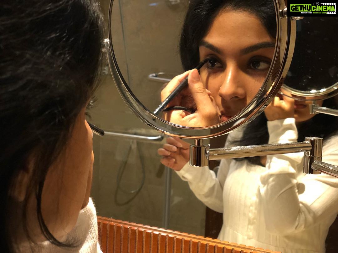 Samyuktha Menon Instagram - #drama and #kajal 😁